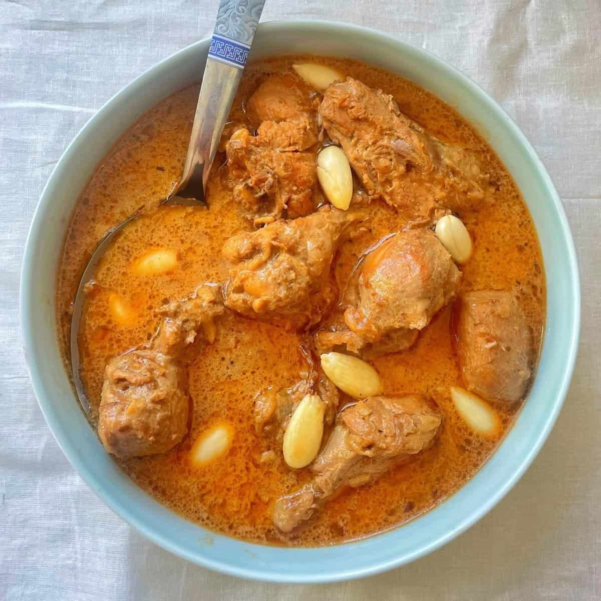 Kozhi Kuruma - Curries